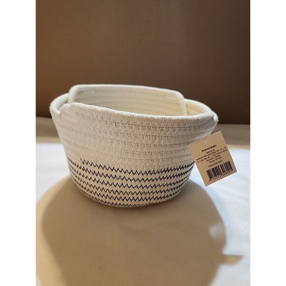 Hanging Rope Basket Off White 8" Diameter 5" Deep 18" Hanging Drop Indoor - Picture 1 of 6